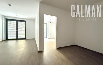 Jedinečný 2i byt s terasou a vlastnou ZÁHRADOU v centre DOWNTOWNU, METROPOLIS, Bottova ul., 110,24 m2