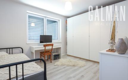 Exkluzívne - 4i zariadený rodinný dom- BUNGALOV, terasa a upravená záhrada, Veľký Biel, 500 m2