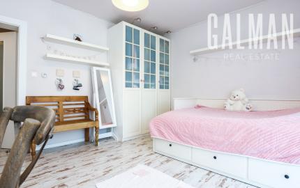 Exkluzívne - 4i zariadený rodinný dom- BUNGALOV, terasa a upravená záhrada, Veľký Biel, 500 m2