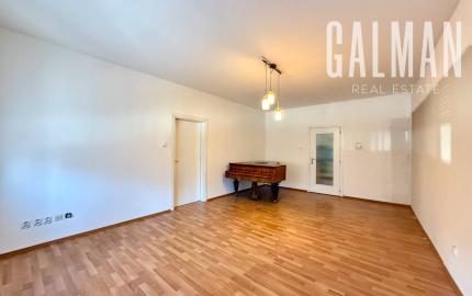 Predaj 5i RD s vinnou pivnicou v centre na námestí, Svätý Jur, Prostredná ul., 377 m2