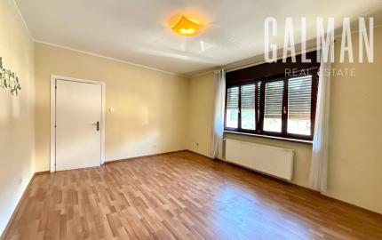 Predaj 5i RD s vinnou pivnicou v centre na námestí, Svätý Jur, Prostredná ul., 377 m2