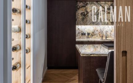 Prestížny luxusný 4 izbový byt na pešej zóne - Staré Mesto