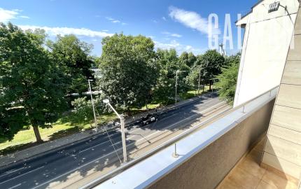 Nadštandardný veľkometrážny 2i byt v centre na nábreží Dunaja, Vajanského nábrežie, 106,60 m2