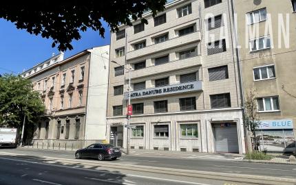 Nadštandardný veľkometrážny 2i byt v centre na nábreží Dunaja, Vajanského nábrežie, 106,60 m2