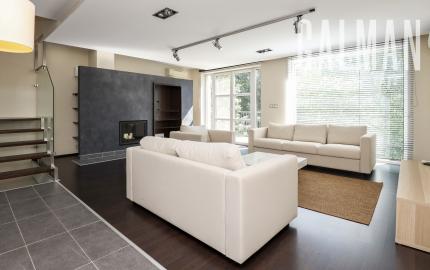 EXKLUZÍVNE Príjemný 5i RD v uzatvorenom a tichom súkromnom areáli na Kolibe, BA III. Trinásta ul., ÚP 282 m2