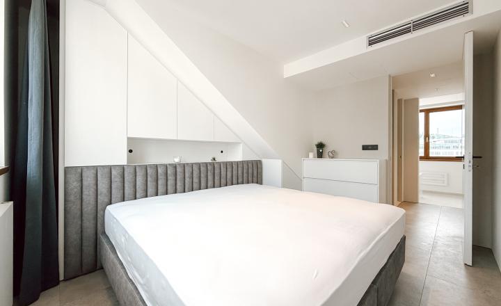 Penthouse s dvoma terasami na pešej zóne Starého Mesta - fotografia 15