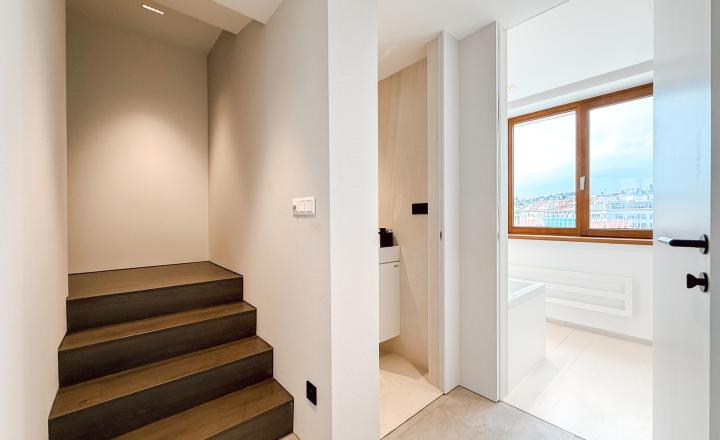 Penthouse s dvoma terasami na pešej zóne Starého Mesta - fotografia 16