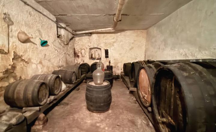 Predaj 5i RD s vinnou pivnicou v centre na námestí, Svätý Jur, Prostredná ul., 377 m2 - fotografia 18