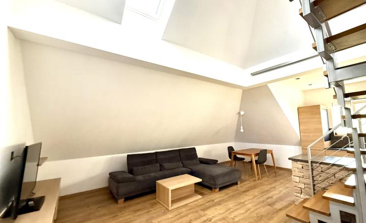 KVALITNÝ tehlový mezonetový byt  s TERASOU, BA III., Nové Mesto, Odborárska ul., 95 m2 - fotografia 3