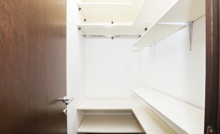EXKLUZÍVNE Príjemný 5i RD v uzatvorenom a tichom súkromnom areáli na Kolibe, BA III. Trinásta ul., ÚP 282 m2 - fotografia 25