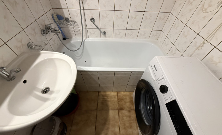 PRÍJEMNÝ 3 izbový byt, TOP lokalita na začiatku Petržalky , Mlynarovičova ul., 76,20 m2 - fotografia 14