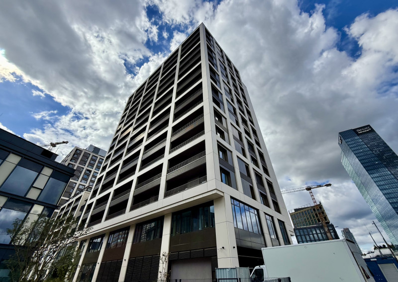 DOWNTOWN YARDS, príjemný 3i byt s veľkým exteriérom, orientovaný do VNÚTROBLOKU v objekte A, NOVOSTAVBA, 92,23m2