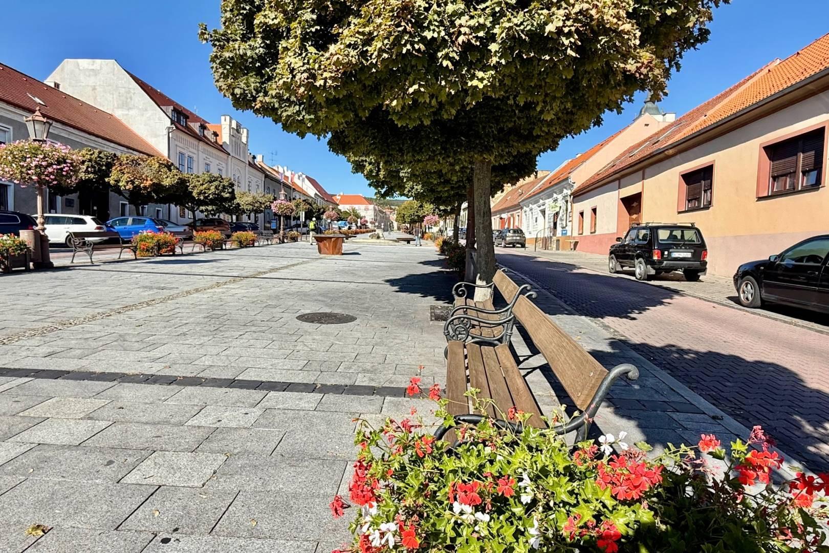 Predaj 5i RD s vinnou pivnicou v centre na námestí, Svätý Jur, Prostredná ul., 377 m2